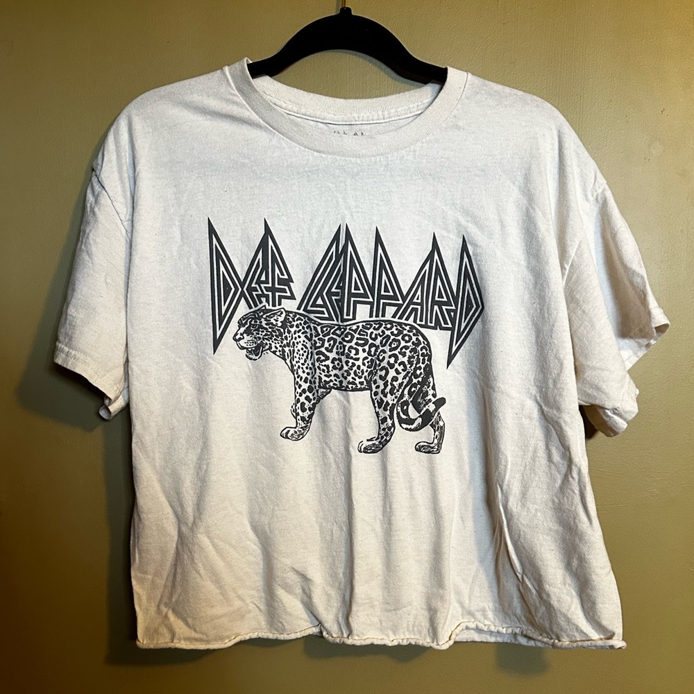TJ Maxx Def Leppard crop